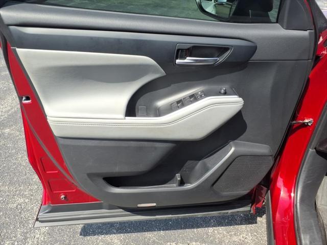 used 2023 Toyota Highlander car, priced at $38,436