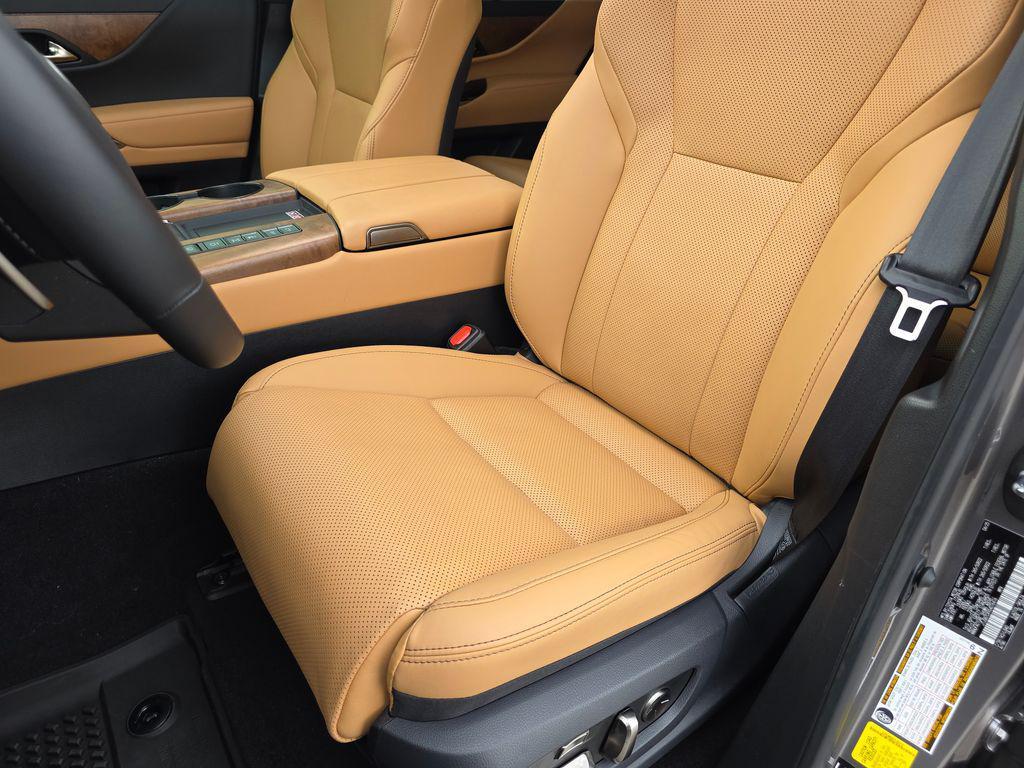 used 2025 Lexus LX 600 car, priced at $105,000