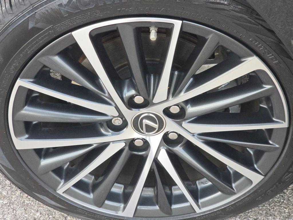 used 2023 Lexus ES 300h car, priced at $34,000