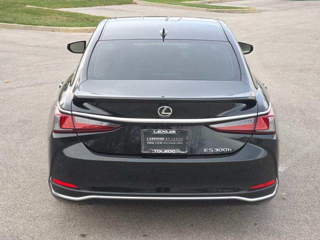 used 2023 Lexus ES 300h car, priced at $34,000