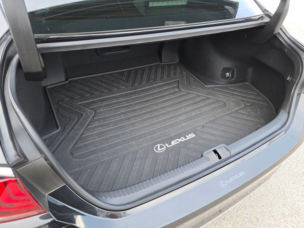 used 2023 Lexus ES 300h car, priced at $34,000