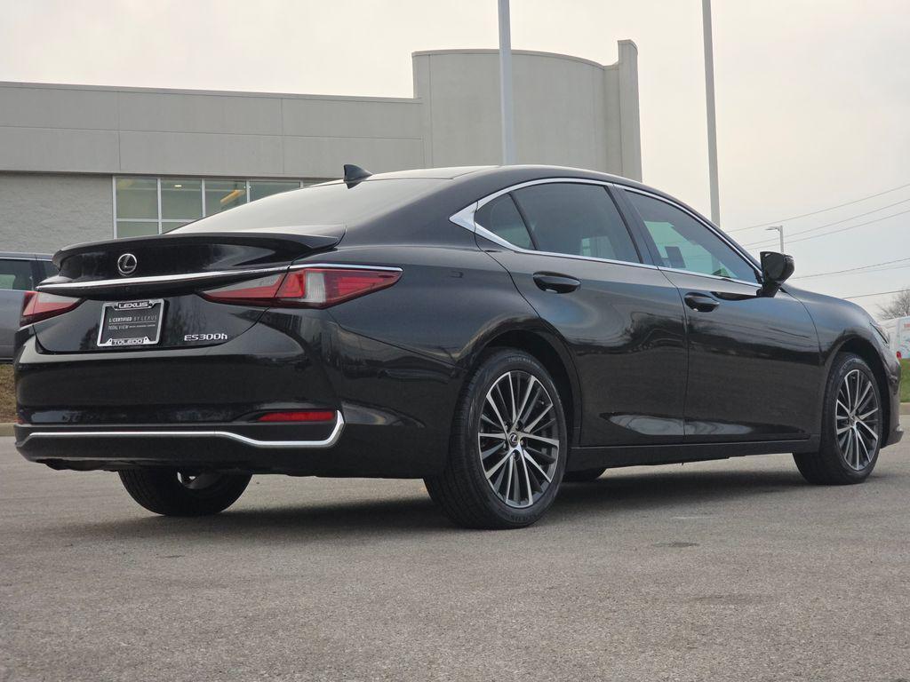 used 2023 Lexus ES 300h car, priced at $34,000