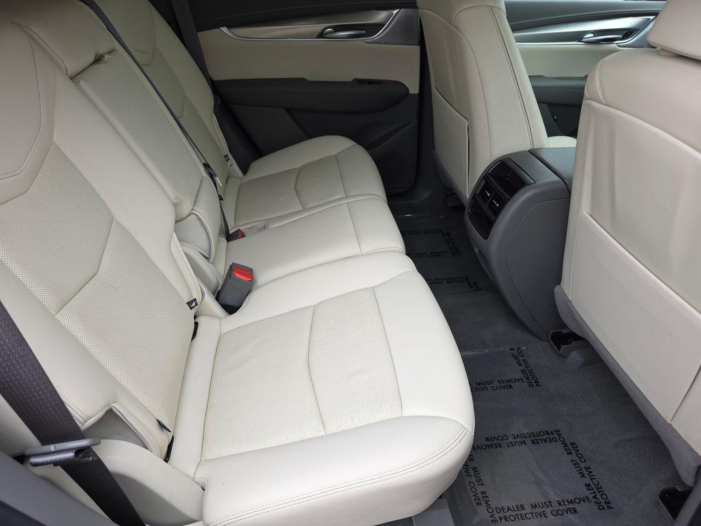 used 2021 Cadillac XT5 car, priced at $25,600