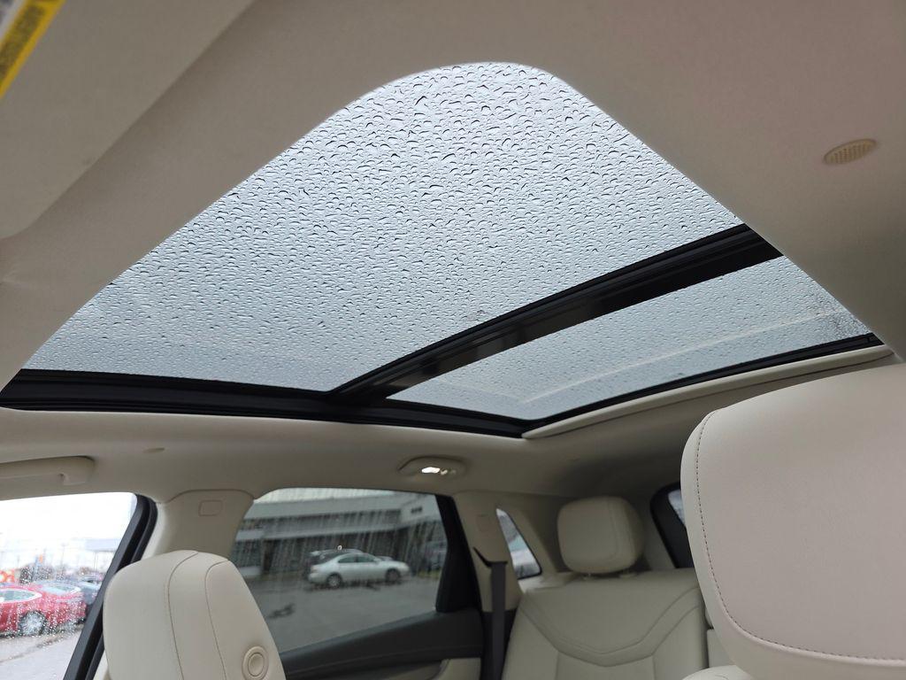 used 2021 Cadillac XT5 car, priced at $25,600