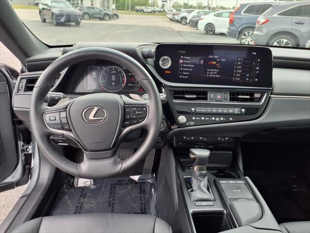 used 2022 Lexus ES 350 car, priced at $37,697
