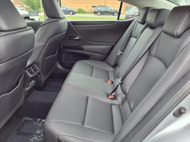 used 2022 Lexus ES 350 car, priced at $37,697