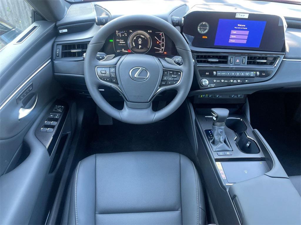 new 2025 Lexus ES 300h car, priced at $47,309