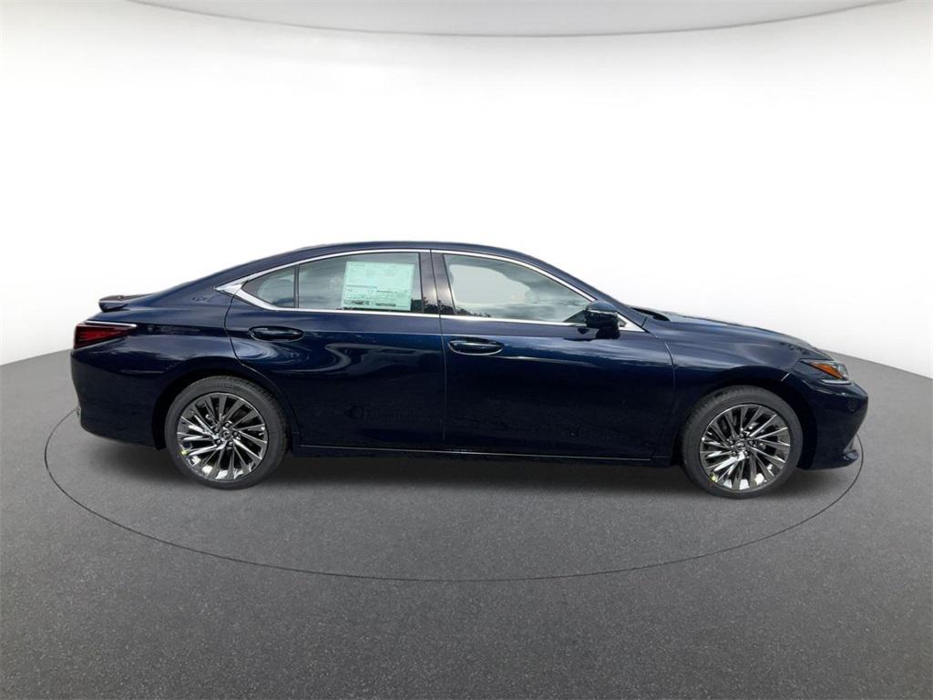 new 2025 Lexus ES 300h car, priced at $51,529