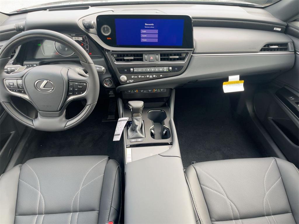new 2025 Lexus ES 300h car, priced at $51,529