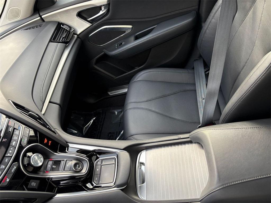 used 2020 Acura RDX car, priced at $22,000