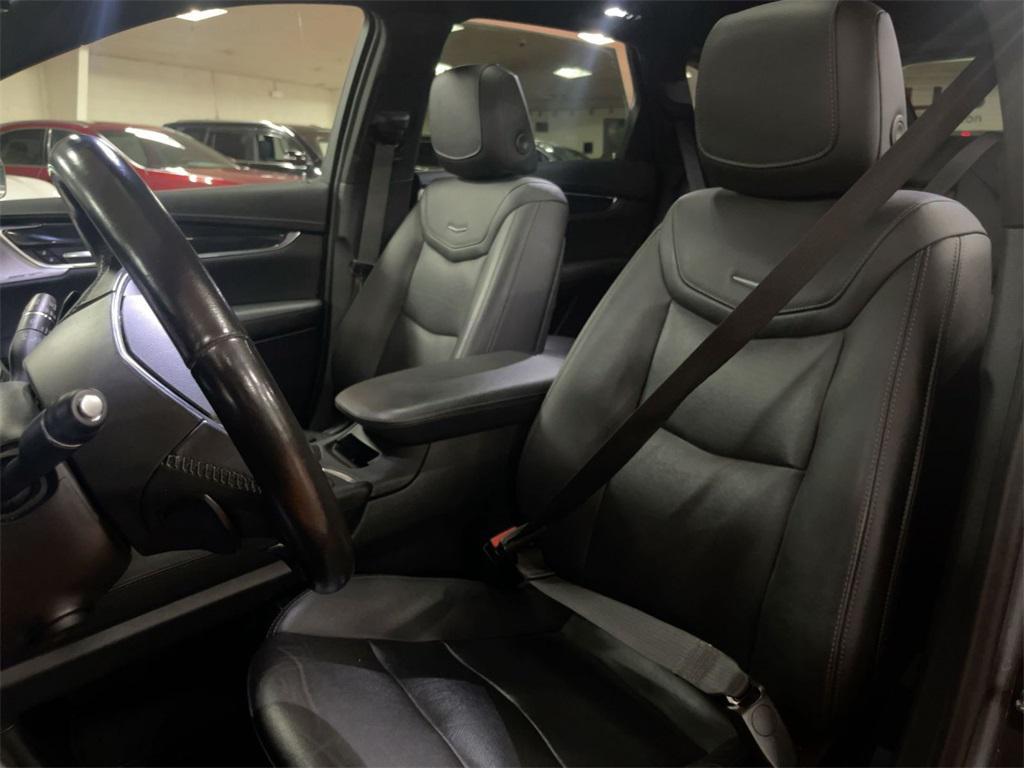 used 2020 Cadillac XT5 car, priced at $25,372