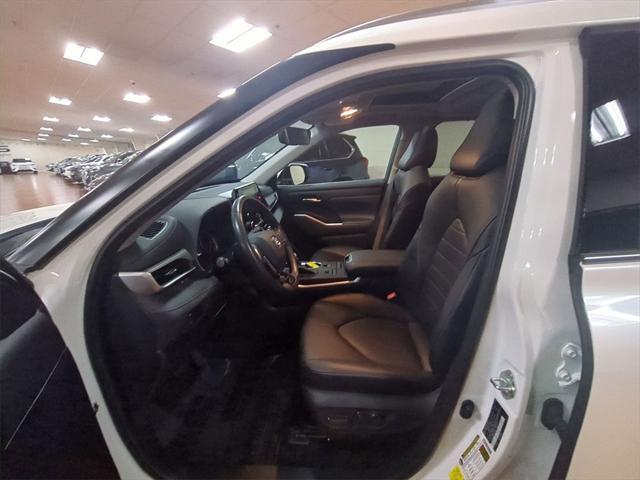 used 2021 Toyota Highlander car, priced at $35,000