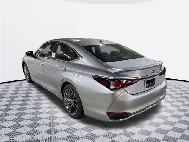 new 2025 Lexus ES 300h car, priced at $52,034