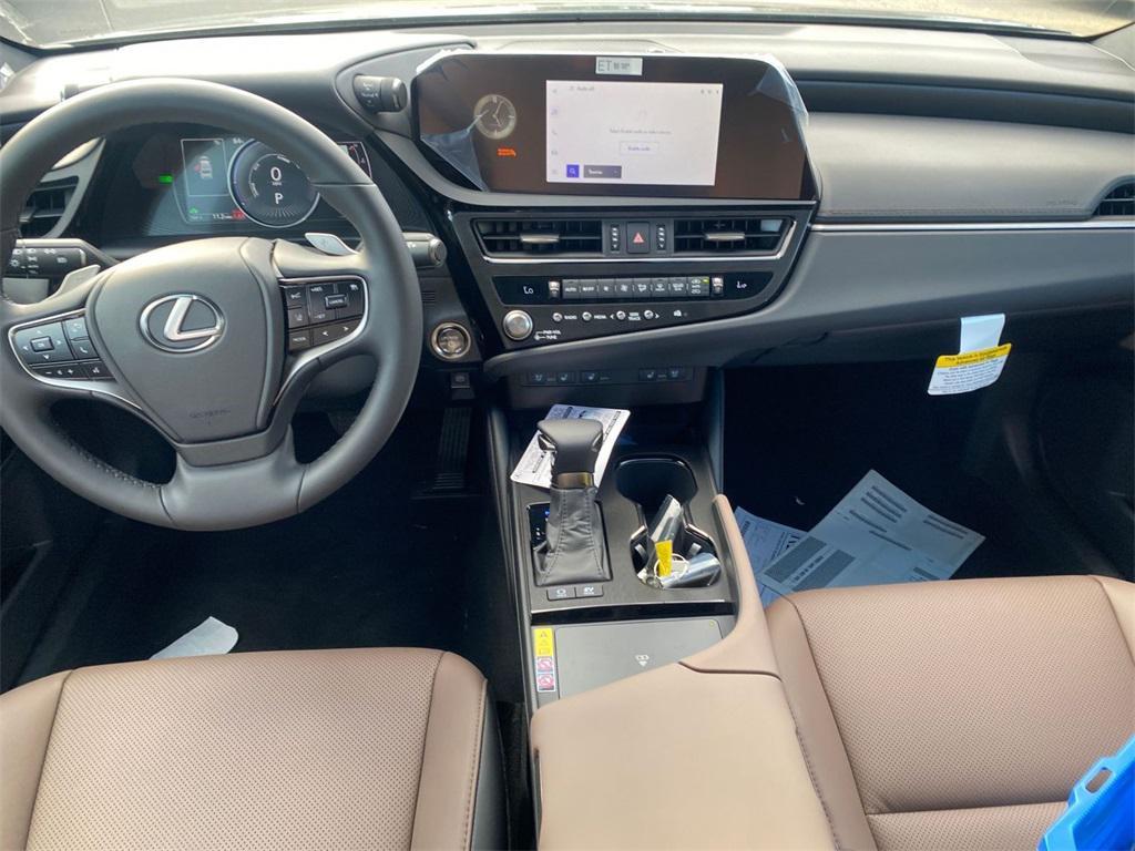 new 2025 Lexus ES 300h car, priced at $47,769