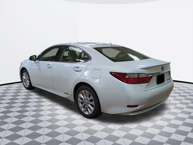 used 2013 Lexus ES 300h car, priced at $13,000