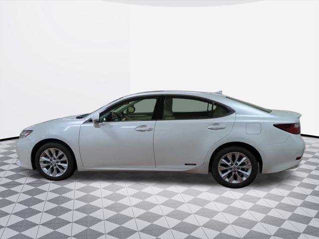 used 2013 Lexus ES 300h car, priced at $13,000