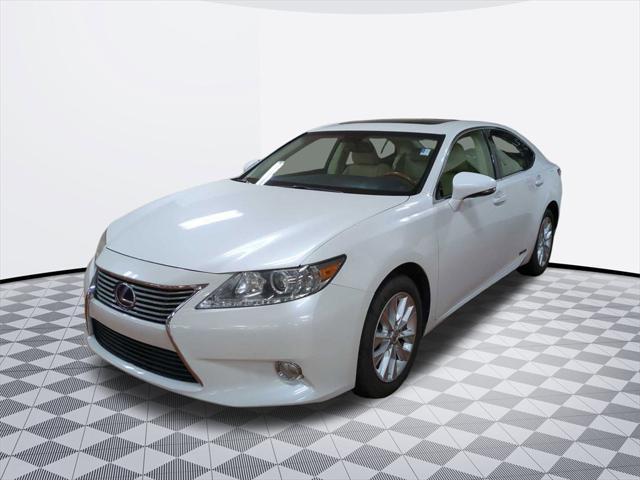 used 2013 Lexus ES 300h car, priced at $13,000