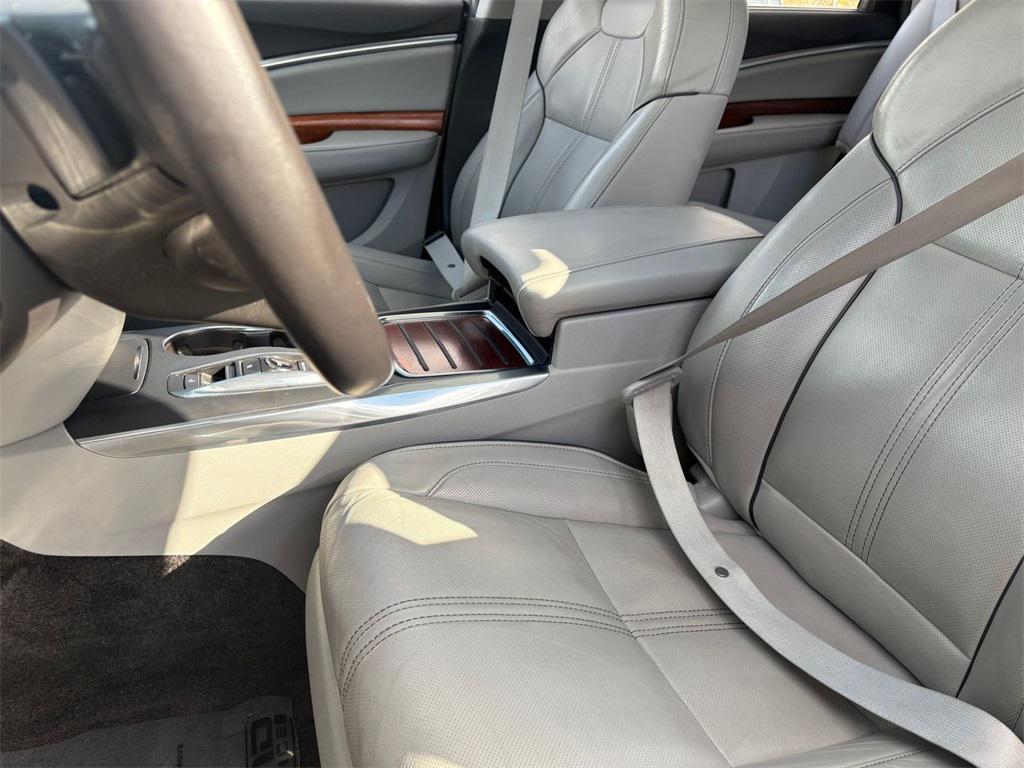 used 2017 Acura MDX car, priced at $21,000