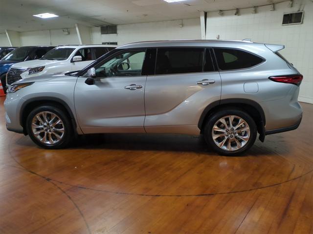 used 2021 Toyota Highlander car, priced at $38,000