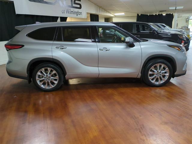 used 2021 Toyota Highlander car, priced at $38,000