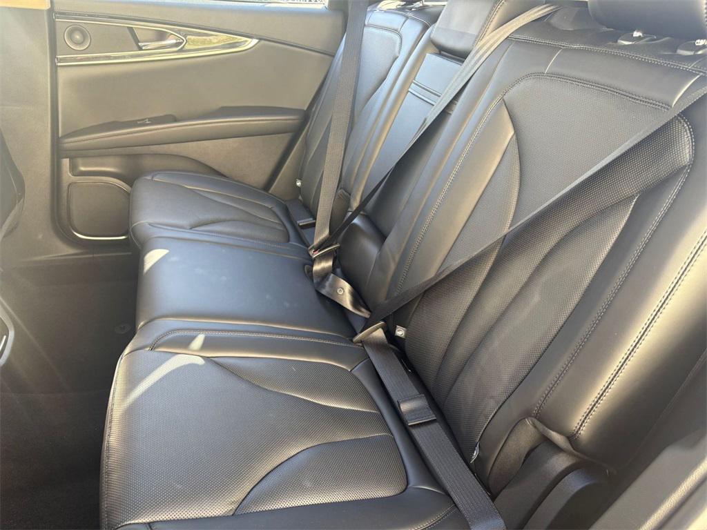used 2021 Lincoln Nautilus car, priced at $33,000