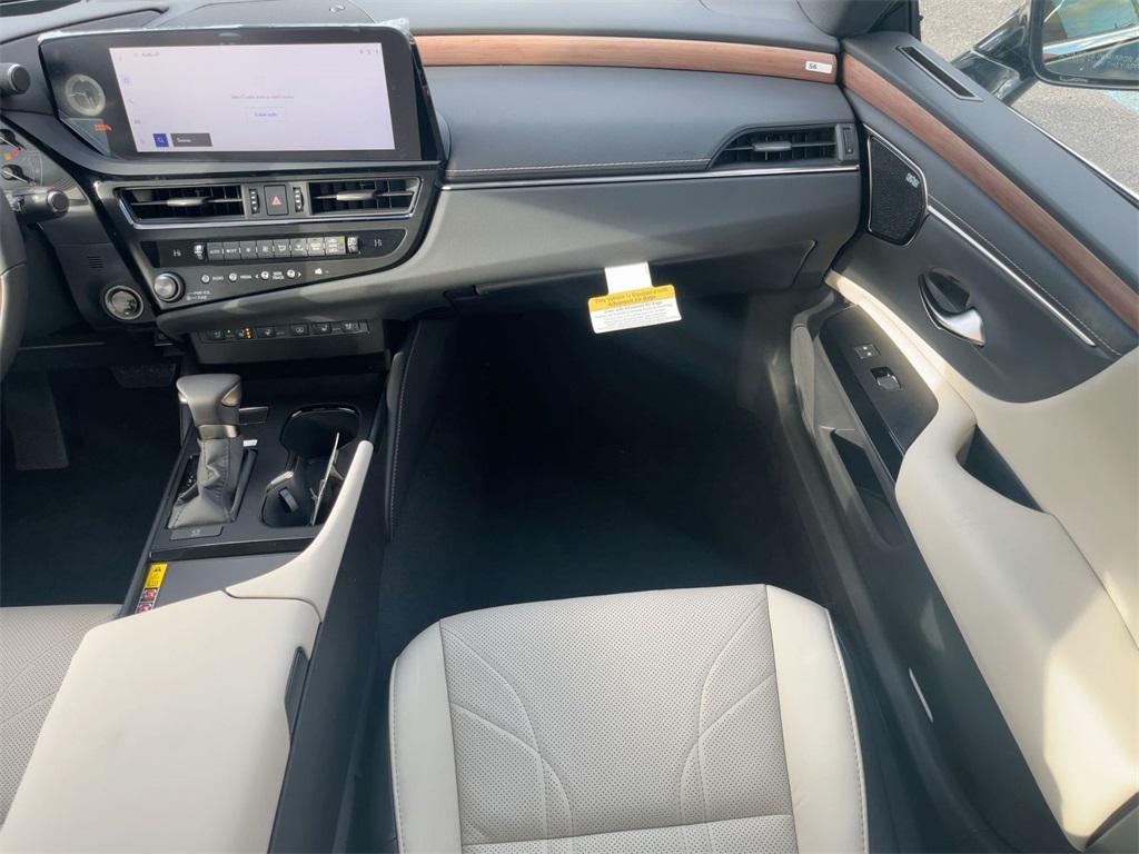 new 2025 Lexus ES 350 car, priced at $53,322