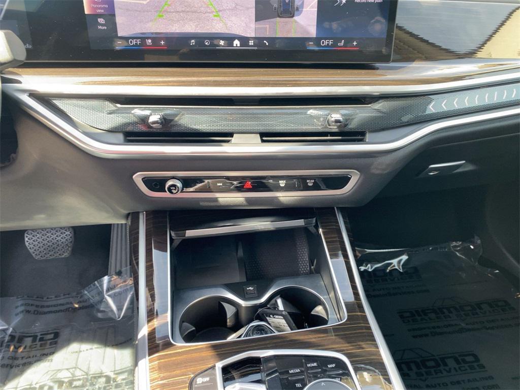 used 2025 BMW X7 car, priced at $60,000