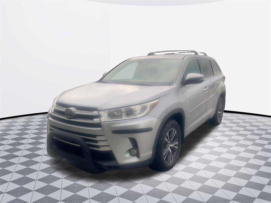 used 2017 Toyota Highlander car, priced at $17,200