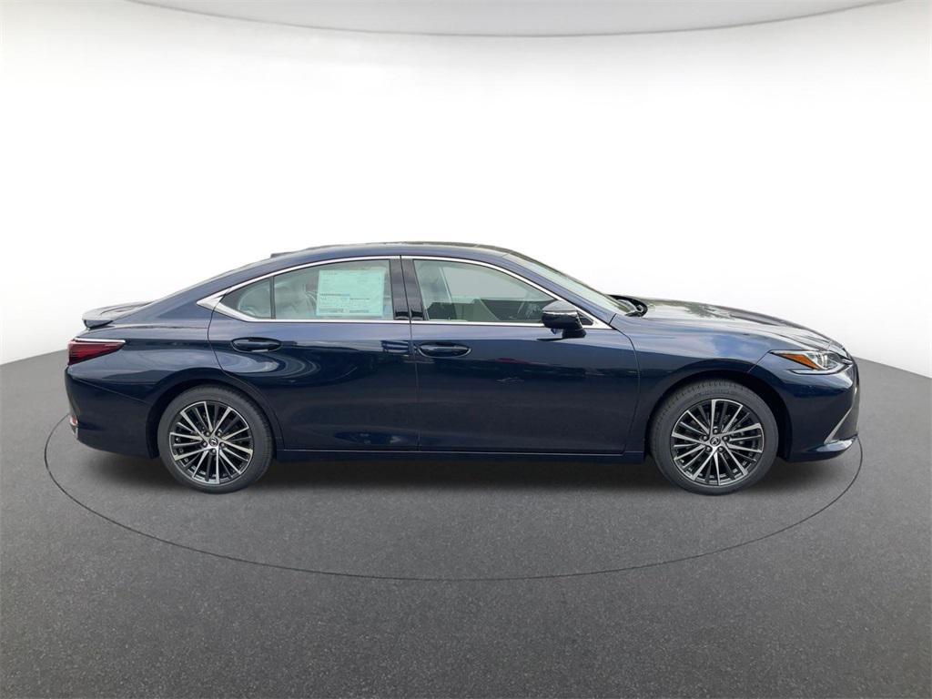 new 2025 Lexus ES 300h car, priced at $47,309