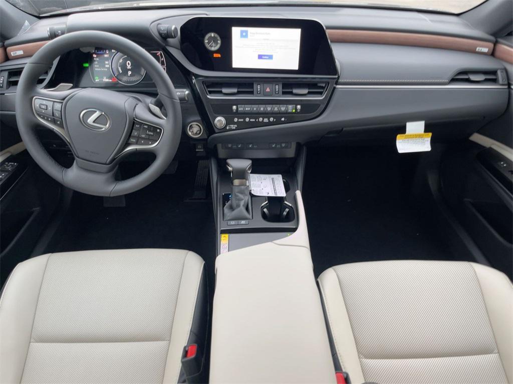 new 2025 Lexus ES 300h car, priced at $47,309