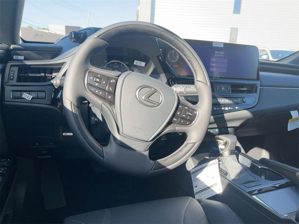 new 2025 Lexus ES 350 car, priced at $53,707