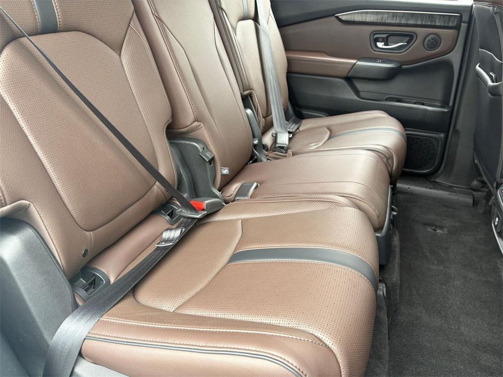 used 2023 Honda Pilot car, priced at $41,000