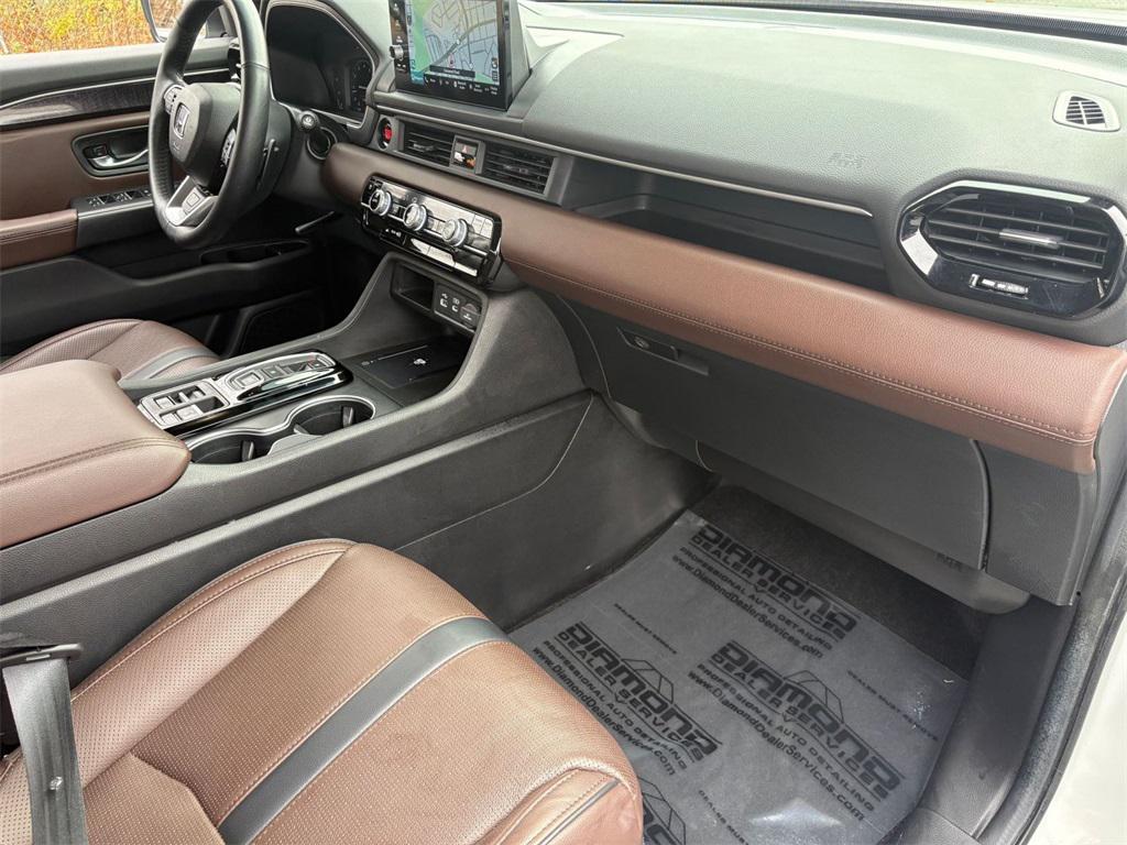 used 2023 Honda Pilot car, priced at $41,000