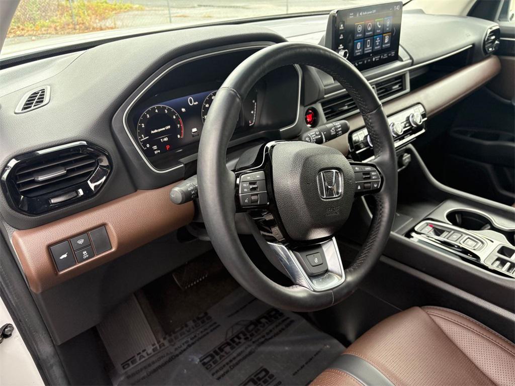 used 2023 Honda Pilot car, priced at $41,000