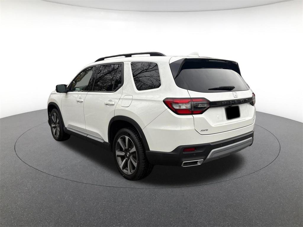 used 2023 Honda Pilot car, priced at $41,000