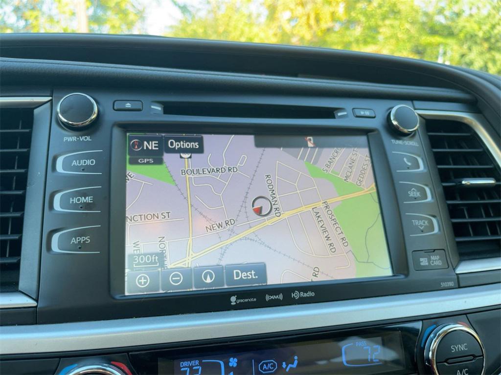 used 2019 Toyota Highlander car, priced at $28,000
