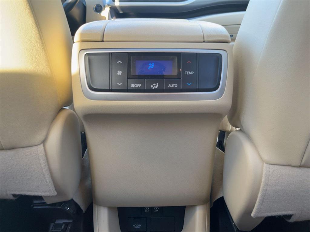 used 2019 Toyota Highlander car, priced at $28,000