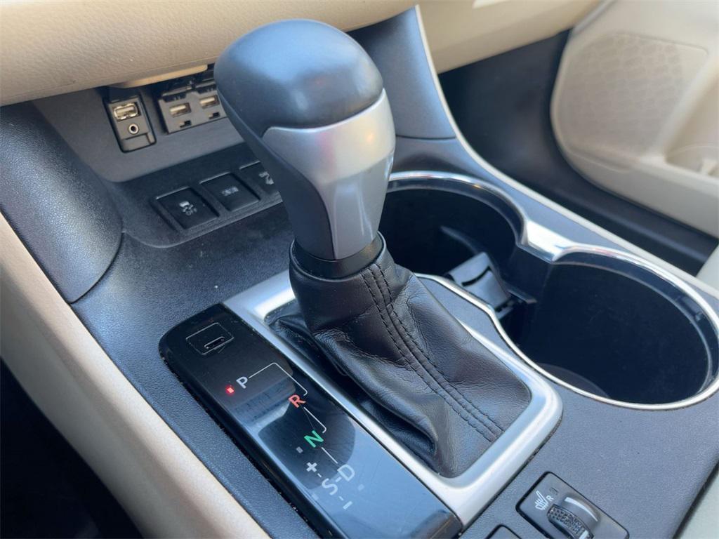 used 2019 Toyota Highlander car, priced at $28,000