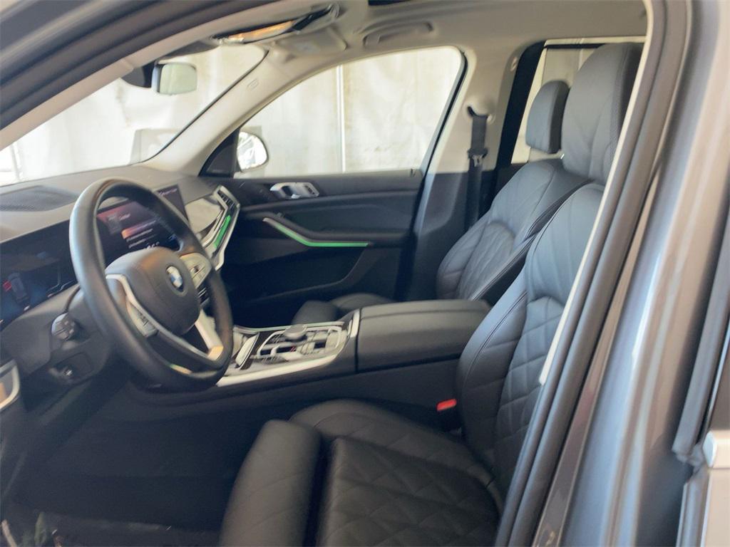 used 2025 BMW X7 car, priced at $60,000