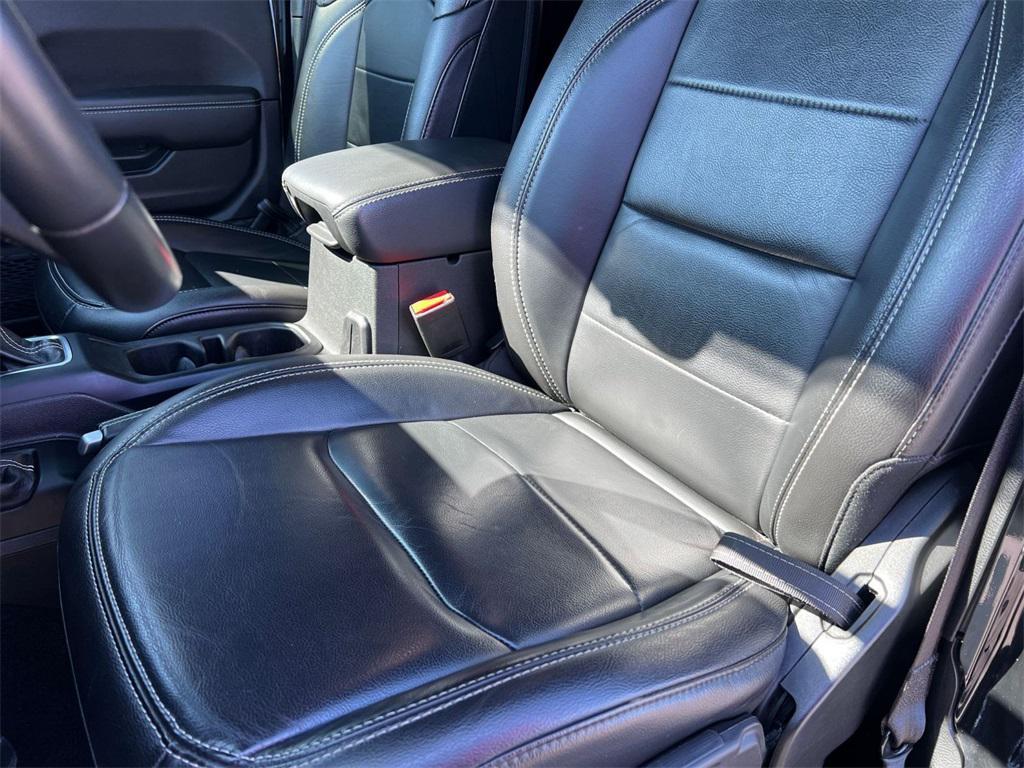 used 2022 Jeep Wrangler Unlimited car, priced at $32,000