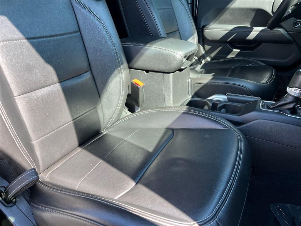 used 2022 Jeep Wrangler Unlimited car, priced at $32,000