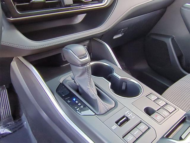 used 2024 Toyota Highlander car, priced at $39,000