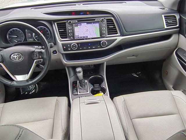 used 2019 Toyota Highlander car, priced at $31,000