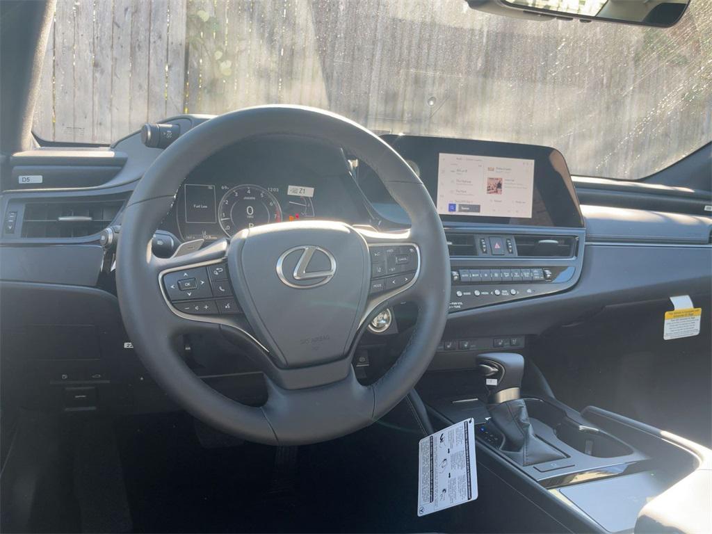 new 2025 Lexus ES 350 car, priced at $45,824