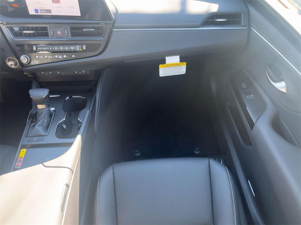 new 2025 Lexus ES 350 car, priced at $45,824