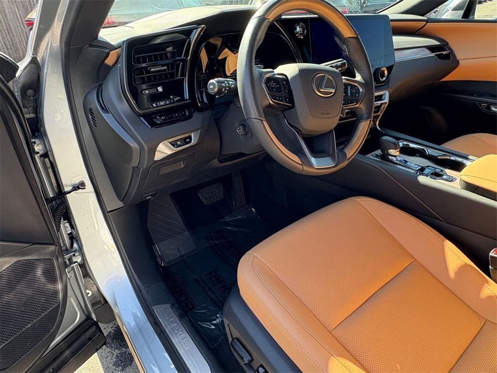 used 2025 Lexus RX 350 car, priced at $51,500