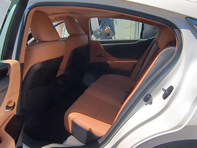 used 2025 Lexus ES 350 car, priced at $45,000