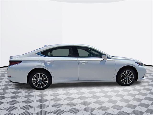 used 2025 Lexus ES 350 car, priced at $45,000