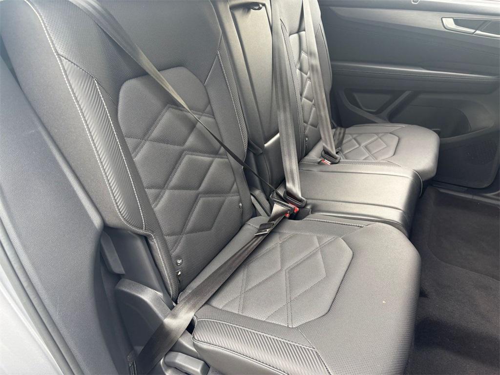 used 2024 Volkswagen Atlas Cross Sport car, priced at $32,000