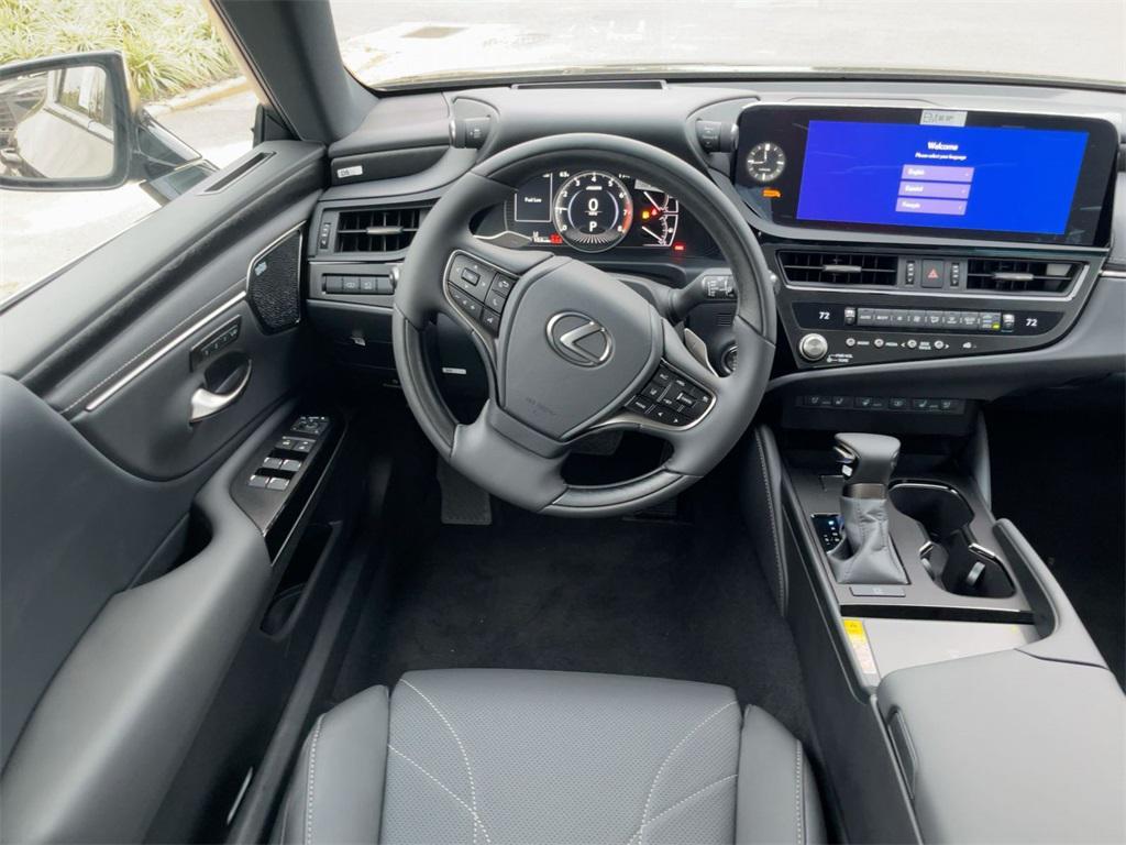 new 2025 Lexus ES 350 car, priced at $53,247